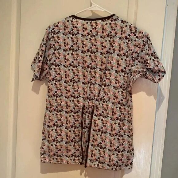 One of my favs! Dickies scrub top size M - Picture 3 of 3